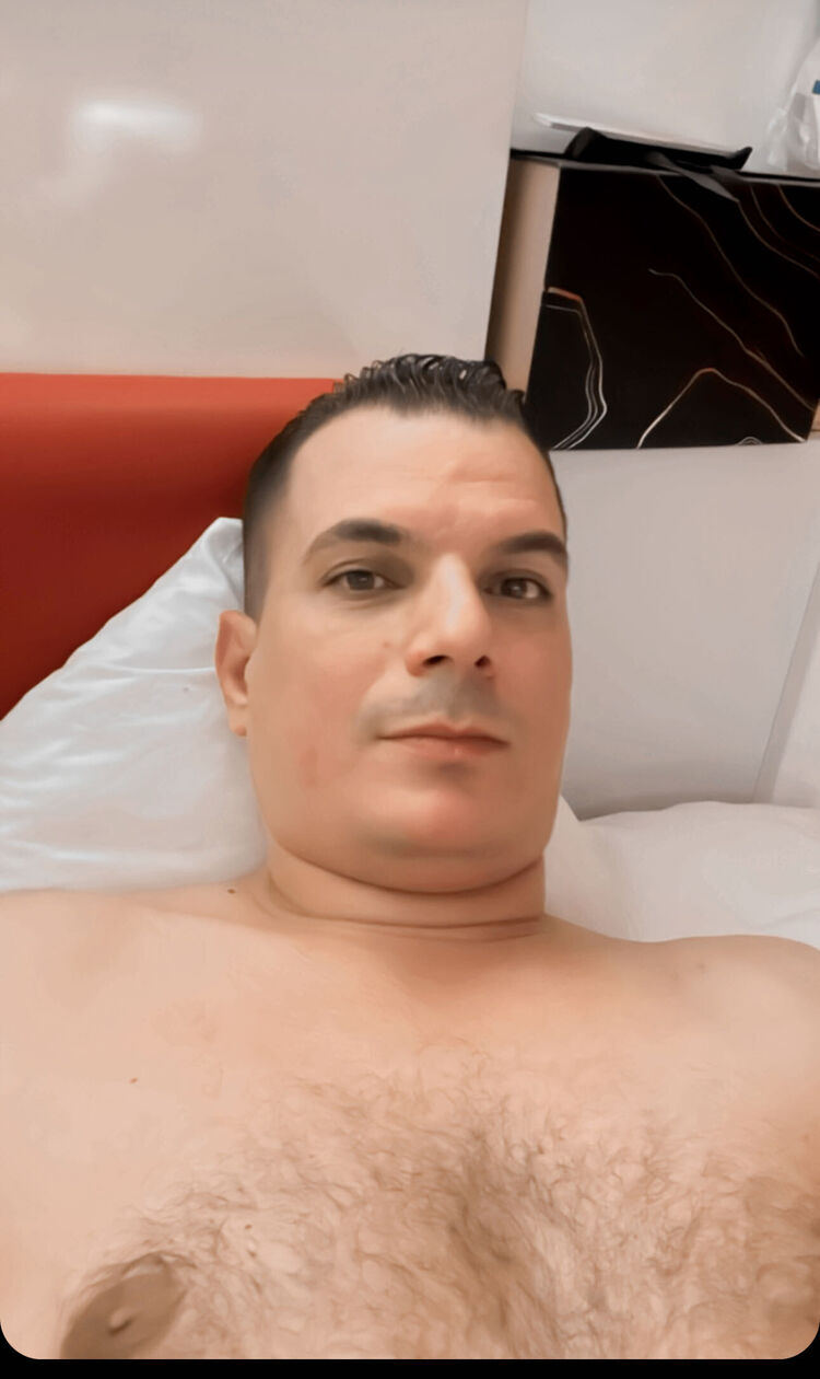  41173148  Hosam, 38 ,    Stuttgart