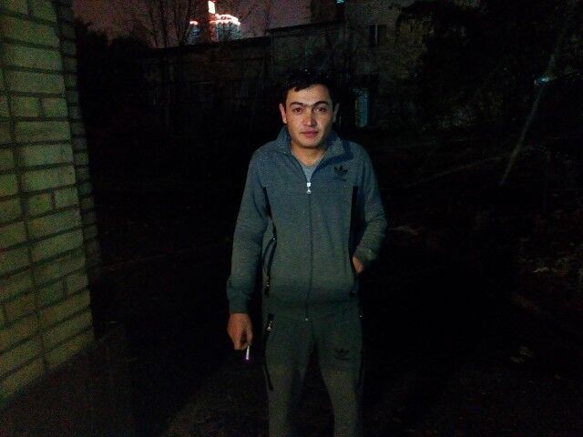  10774208  Levon, 32 ,    