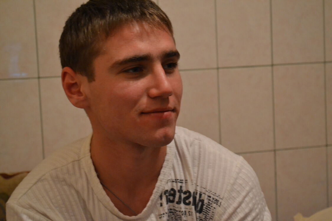  5728098  Grigore, 31 ,    