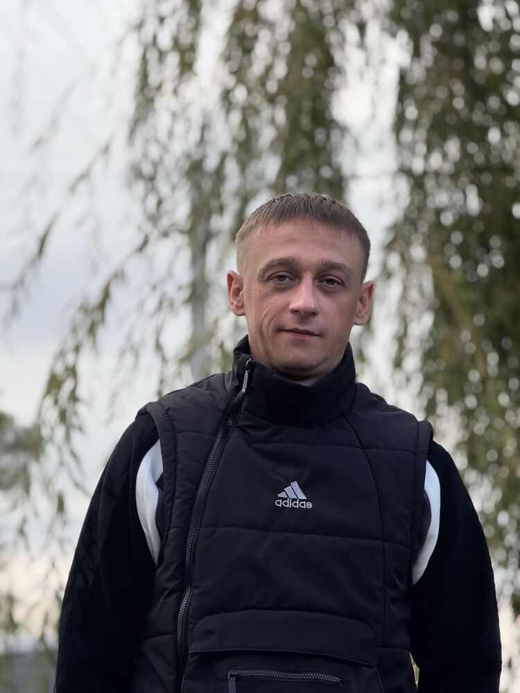  ,   Pavel, 38 ,   c 