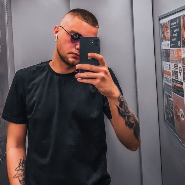  52993798  , 25 ,    