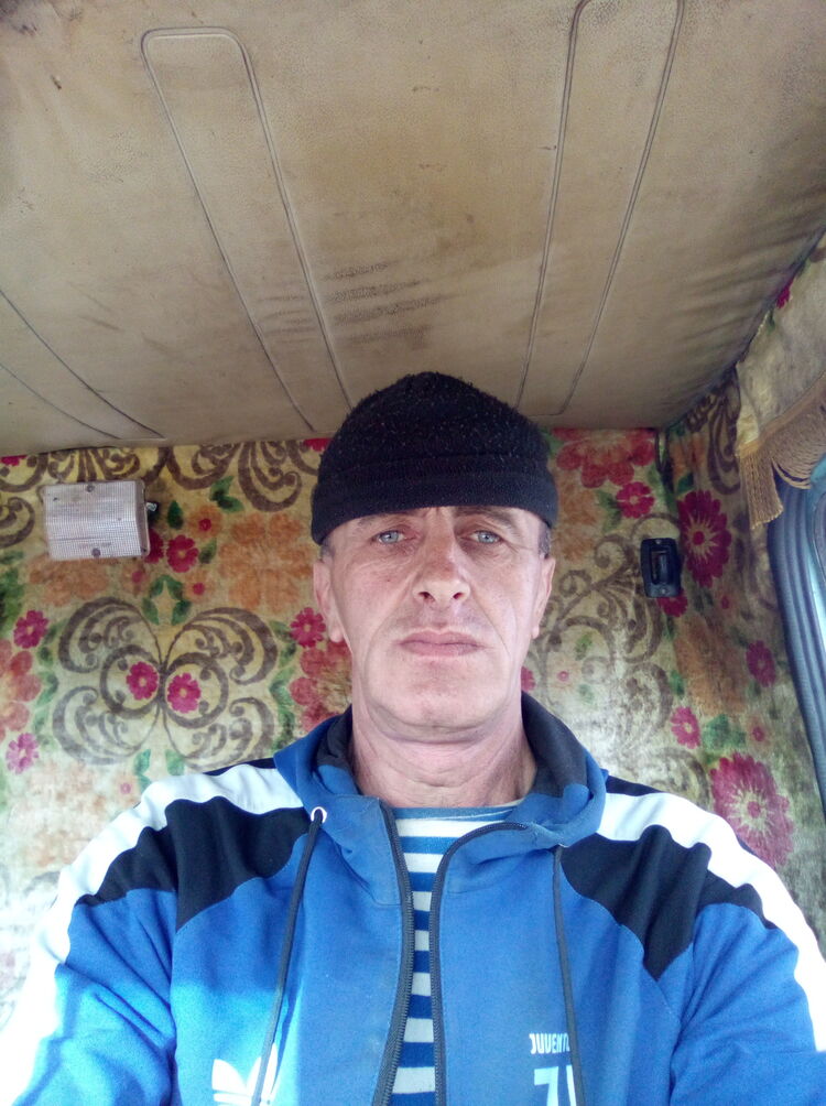  46935738  , 53 ,    