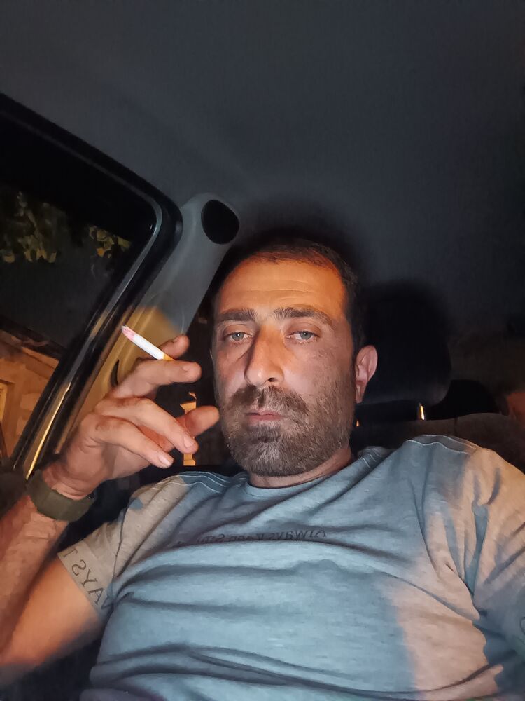  48242648  Saqo, 37 ,    
