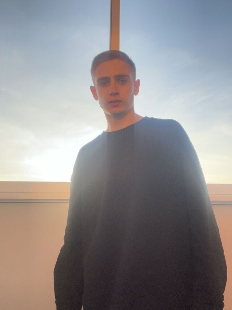  ,   , 24 ,   