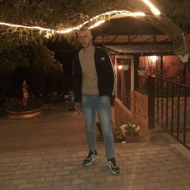  45187548  , 21 ,    