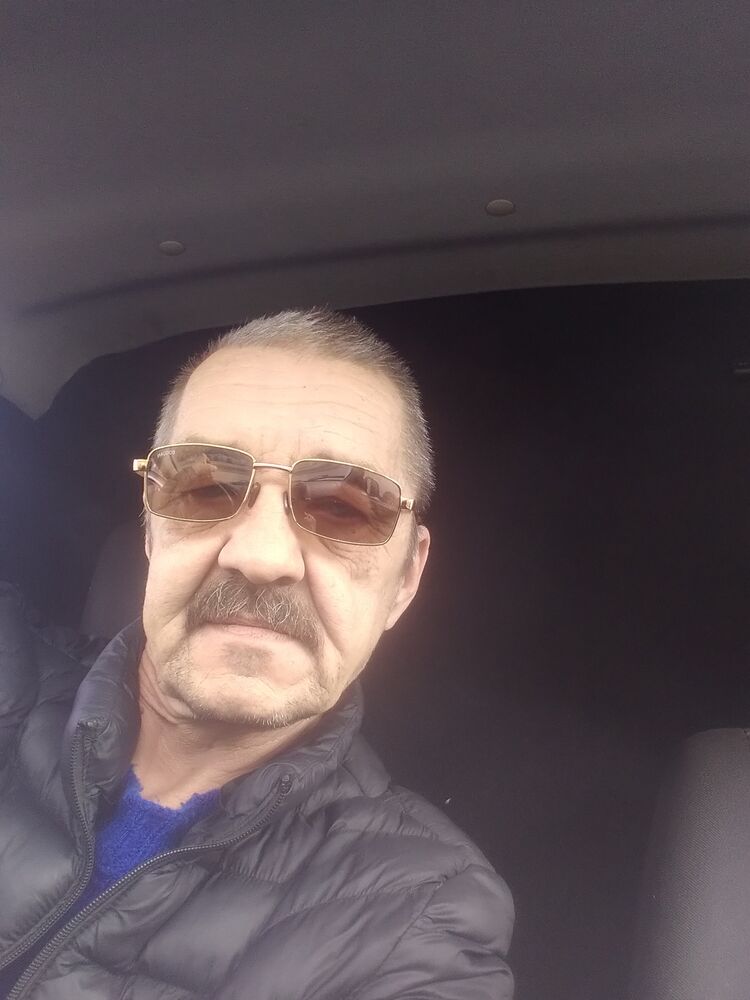  42522578  , 61 ,    
