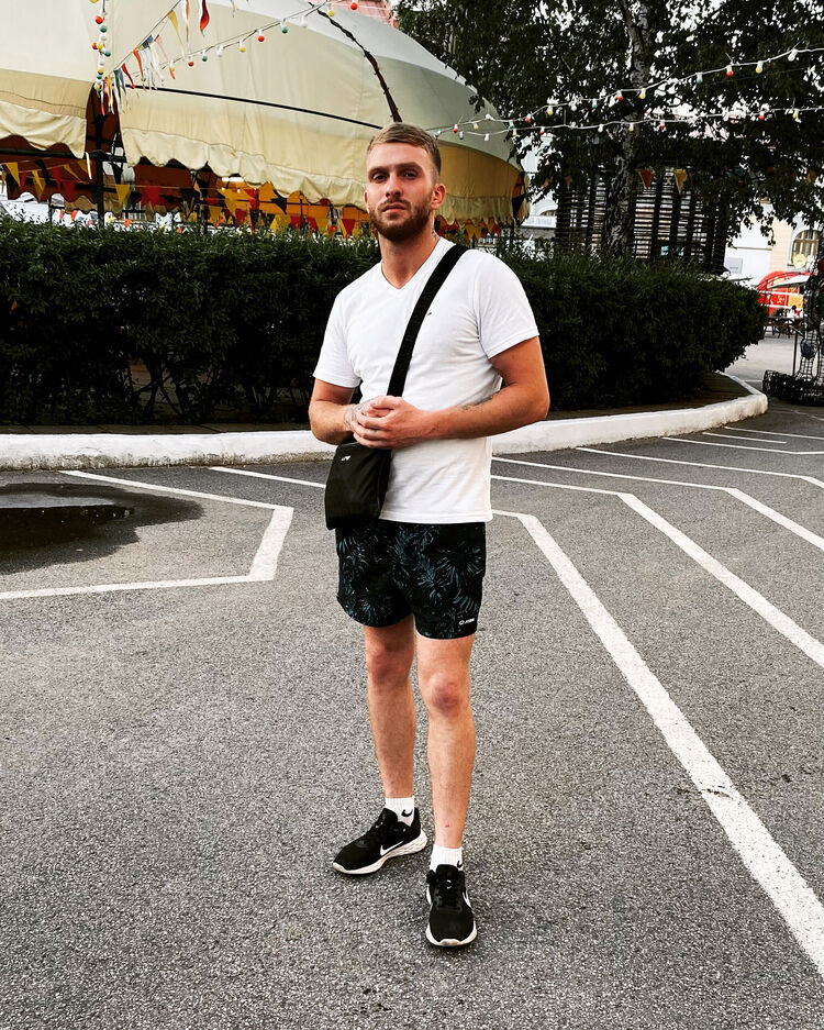  -,   Leonard, 27 ,   ,   