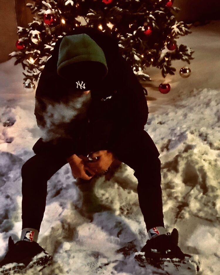  -,   , 24 ,   