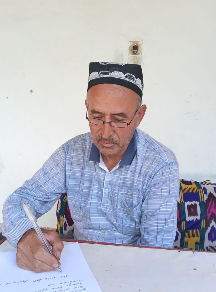  39592208  Abdurasul, 65 ,    