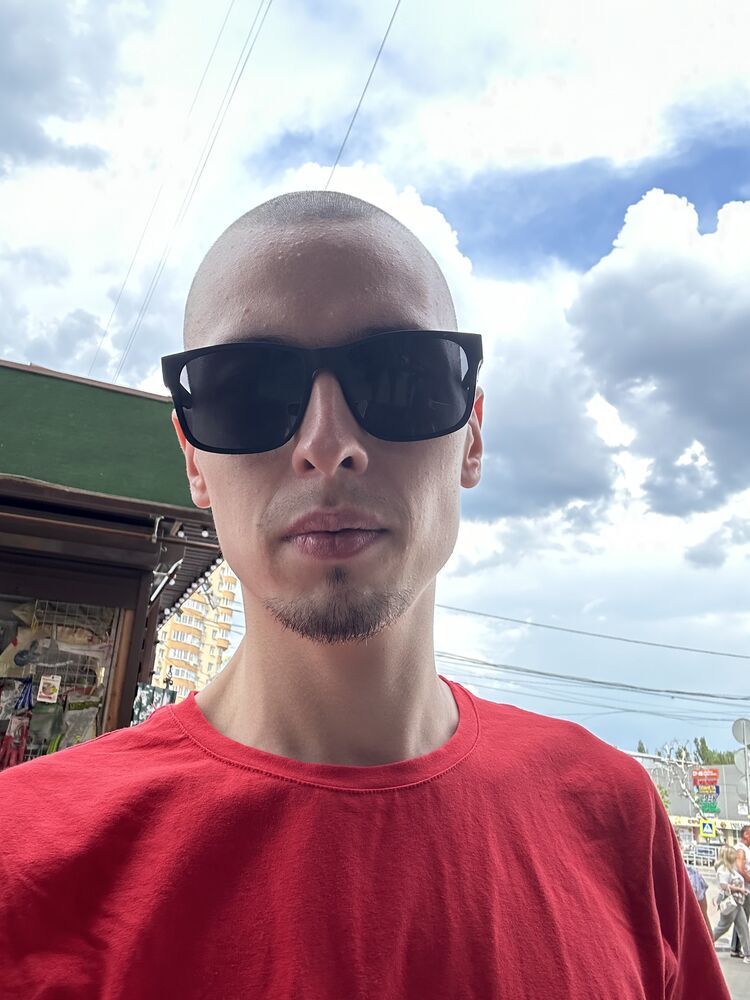  43671418  , 28 ,    