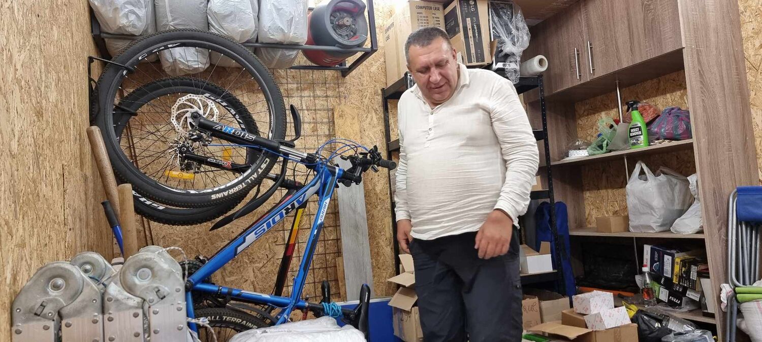  ,   Aleksandr, 49 ,   ,   , c 