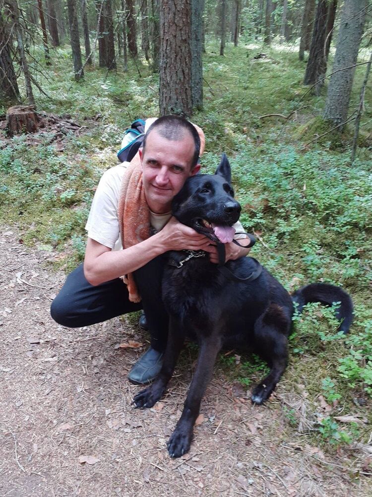  24482448  Nikolai, 47 ,    