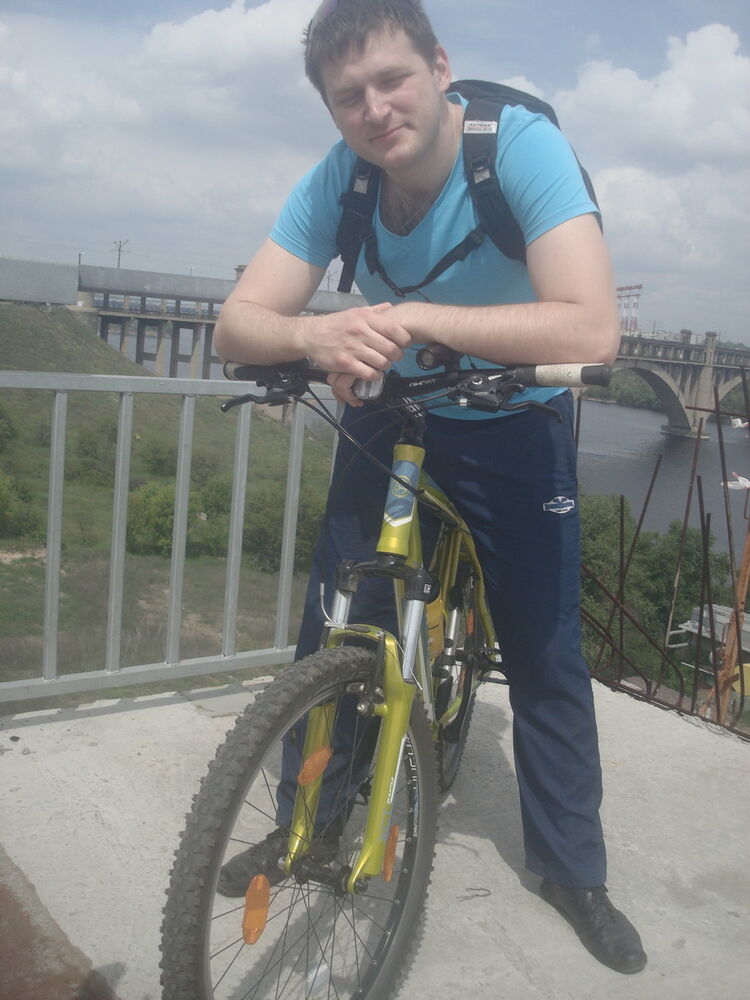  4404908  0688605304, 37 ,    