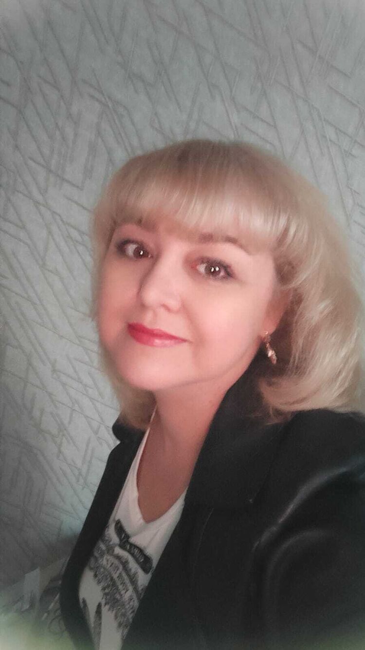  54176078  Dina, 51 ,    