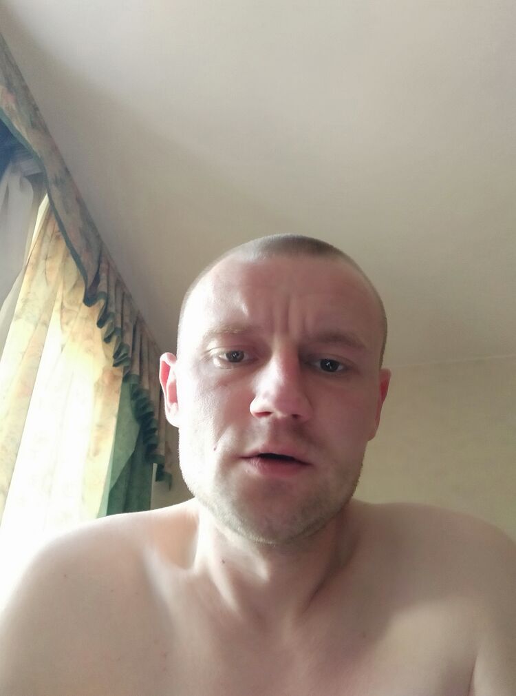  ,   Oleg, 35 ,   ,   