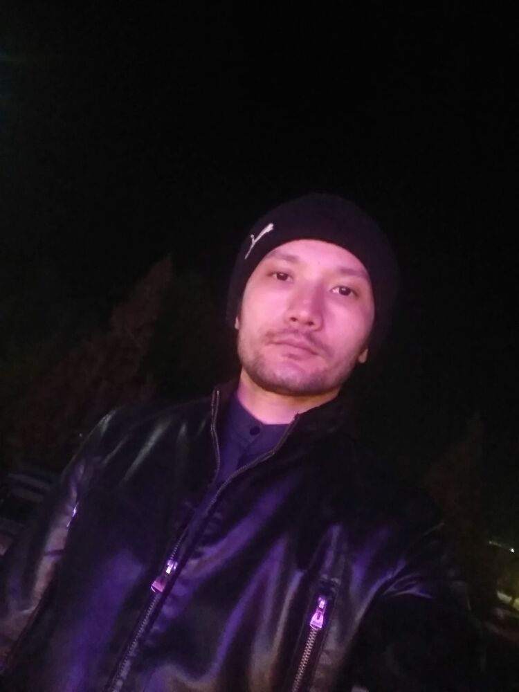  16766418  Abdulqosim, 33 ,    
