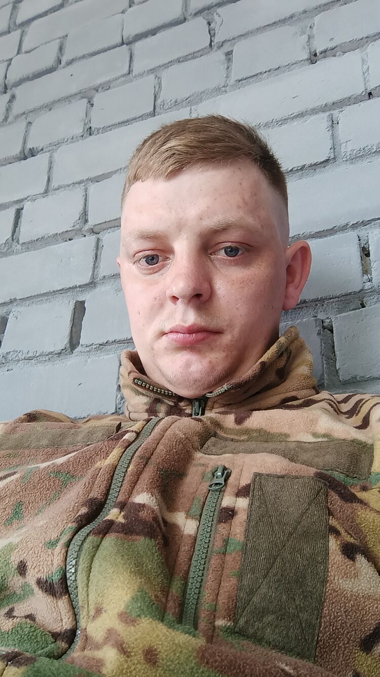  ,   Andrij, 27 ,   ,   