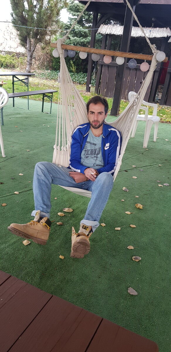  18233878  Vako, 32 ,    
