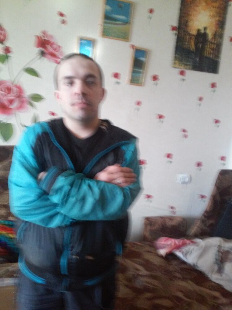  ,   Artur, 34 ,   ,   