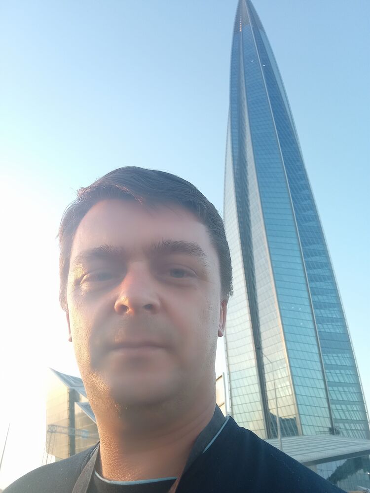  ,   Mikhail, 37 ,   ,   