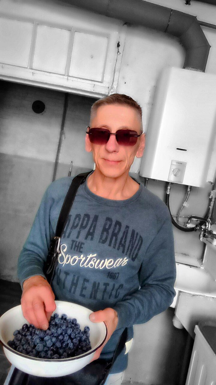  52822068  Dima, 52 ,    -