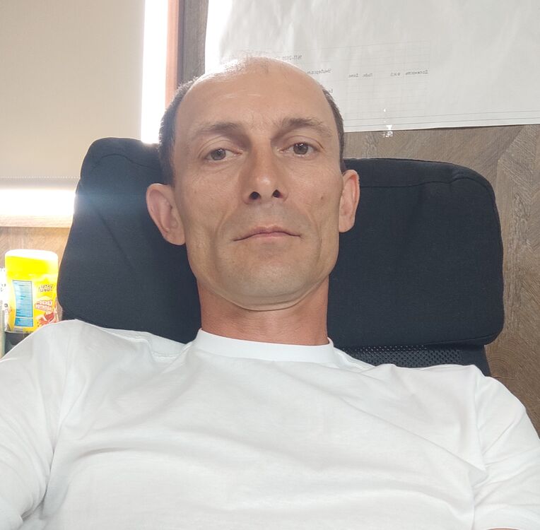  52081838  , 40 ,    