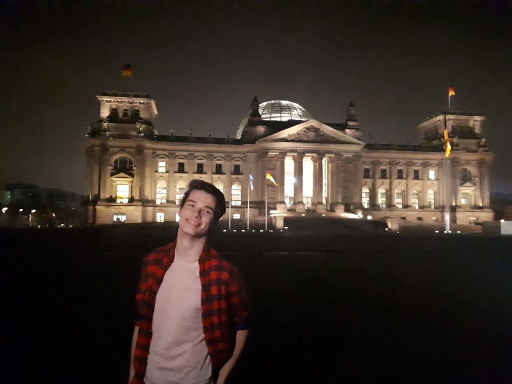  19006828  , 26 ,    -