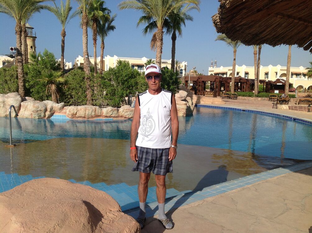  31497938  Viktor, 70 ,    