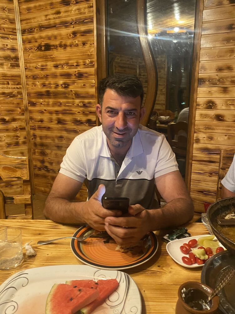  46736118  Farid, 40 ,    