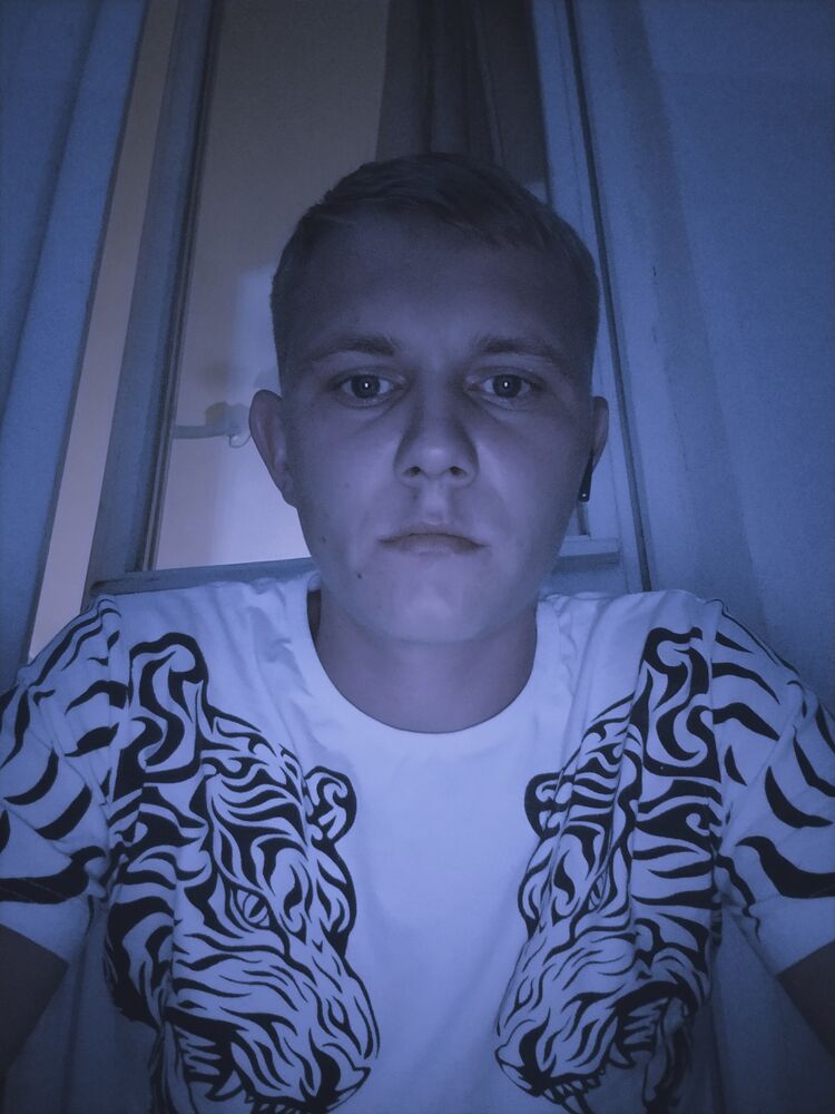  ,   Denis, 28 ,   ,   