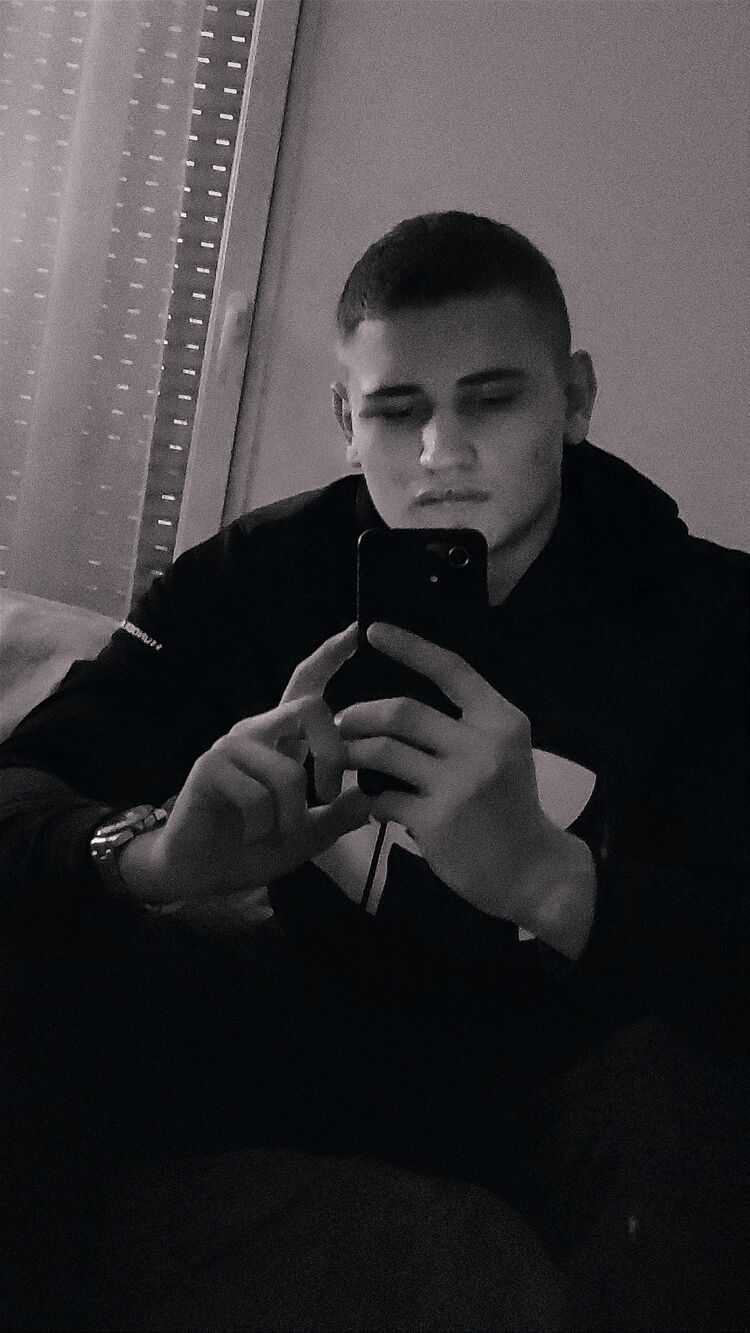  25616458  Alexandr, 21 ,    Algolsheim