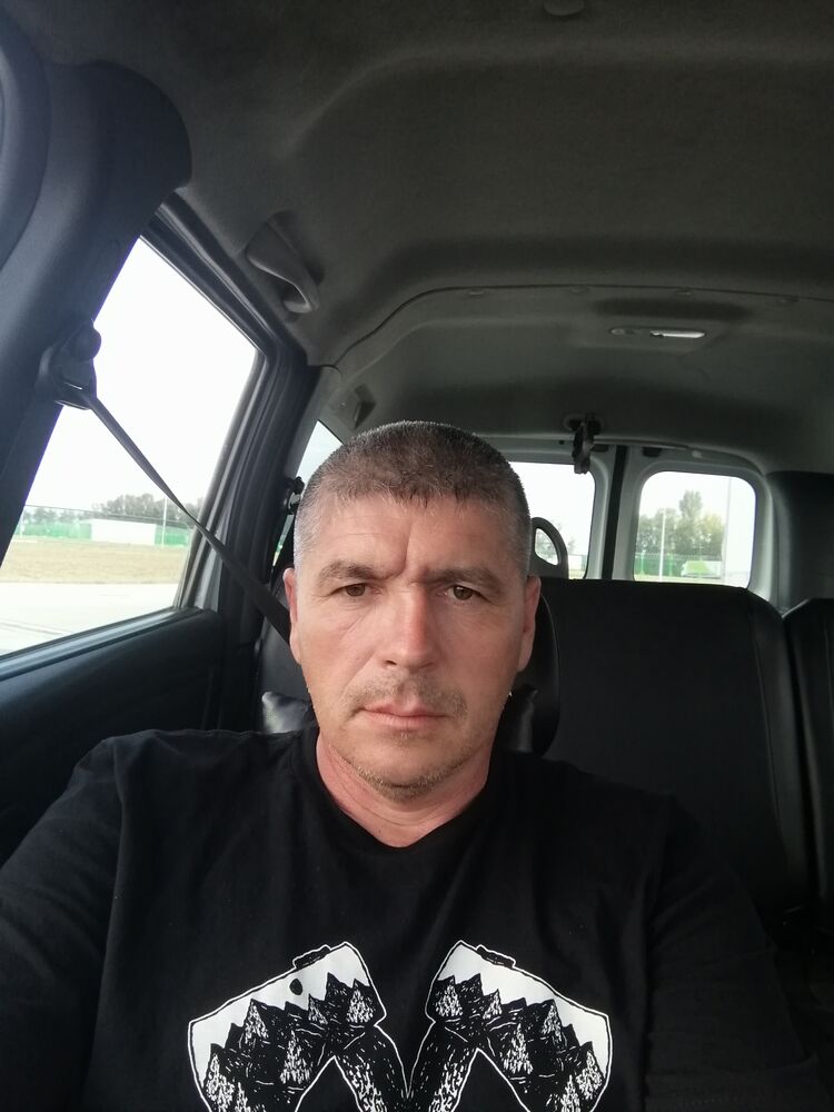  48581368  , 49 ,    