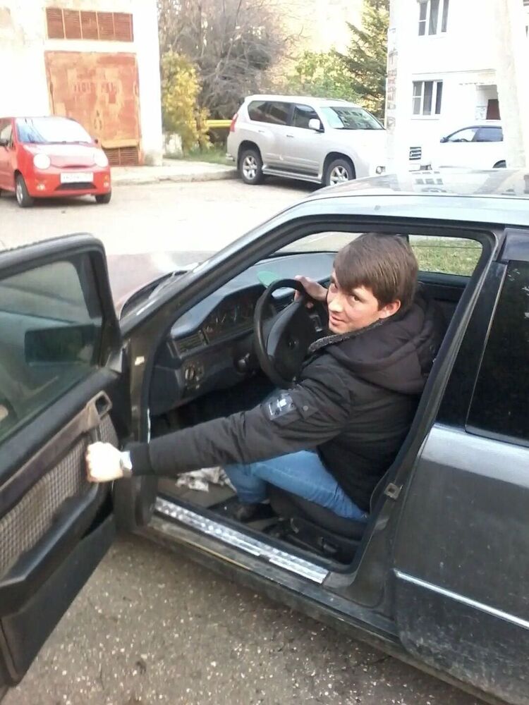  31323028  Nikolas, 34 ,    