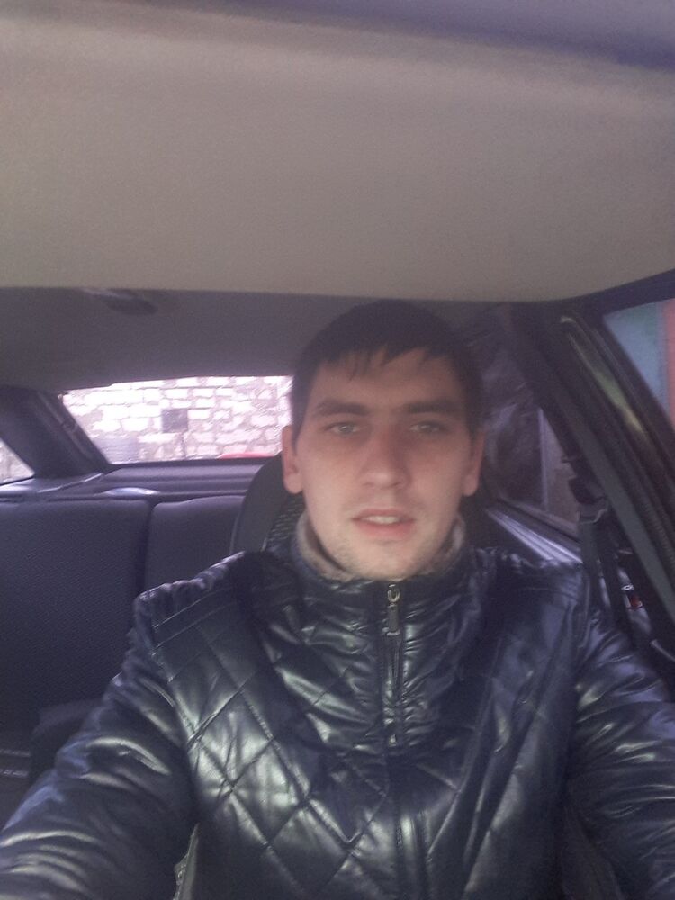  13886198  Alex, 33 ,    