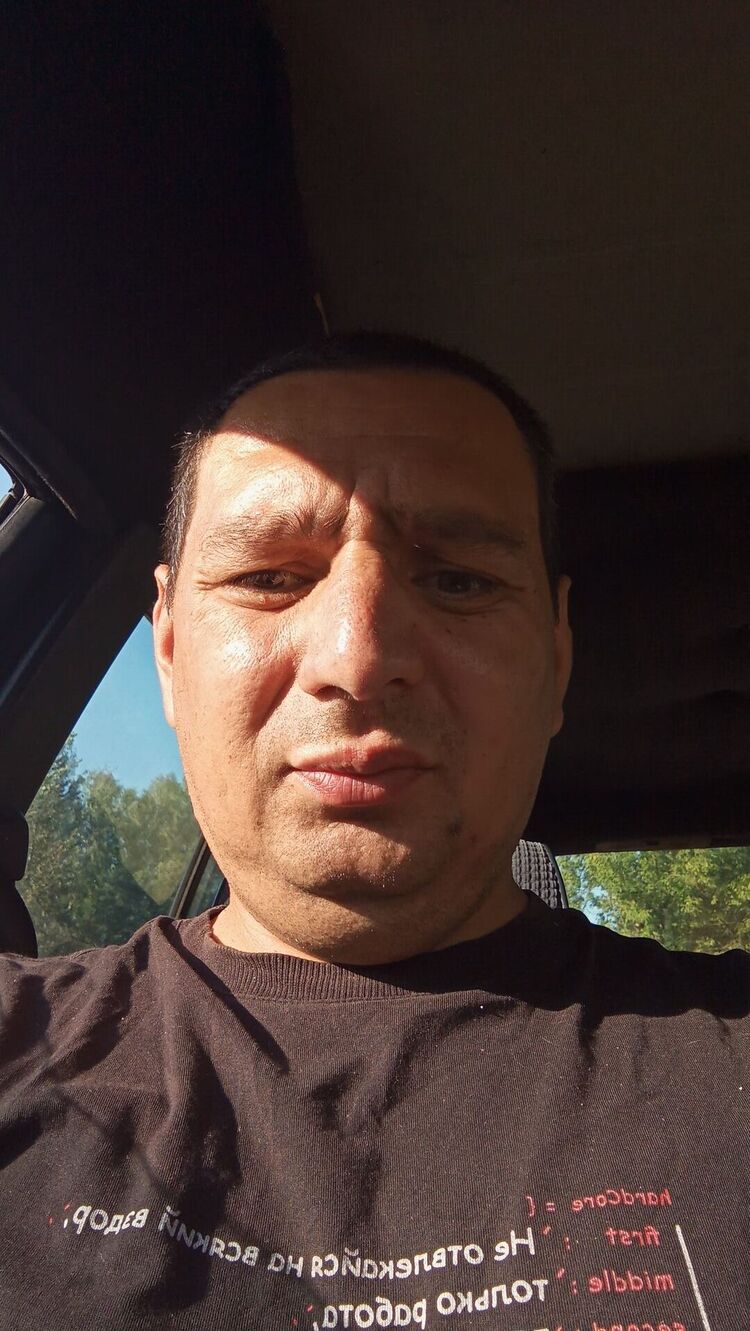  54037858  Denis, 39 ,    