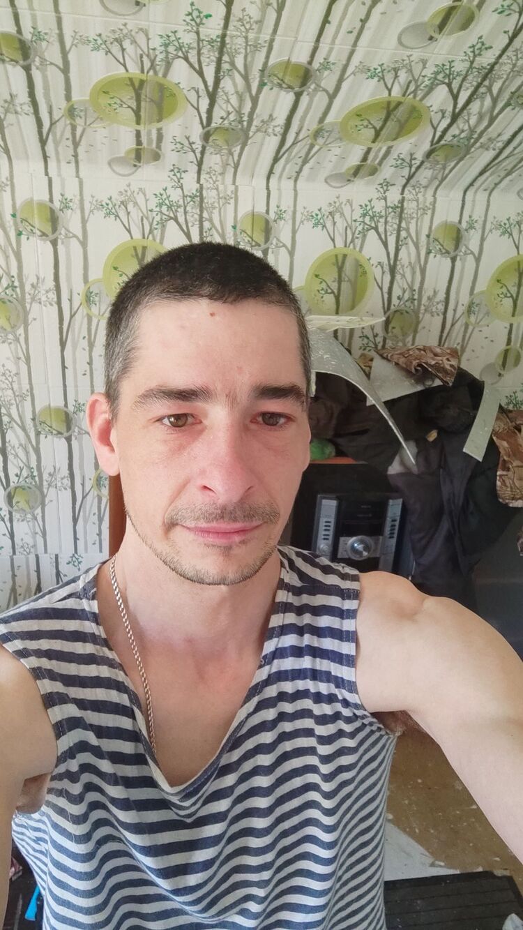  51863308  Antonio, 36 ,    -
