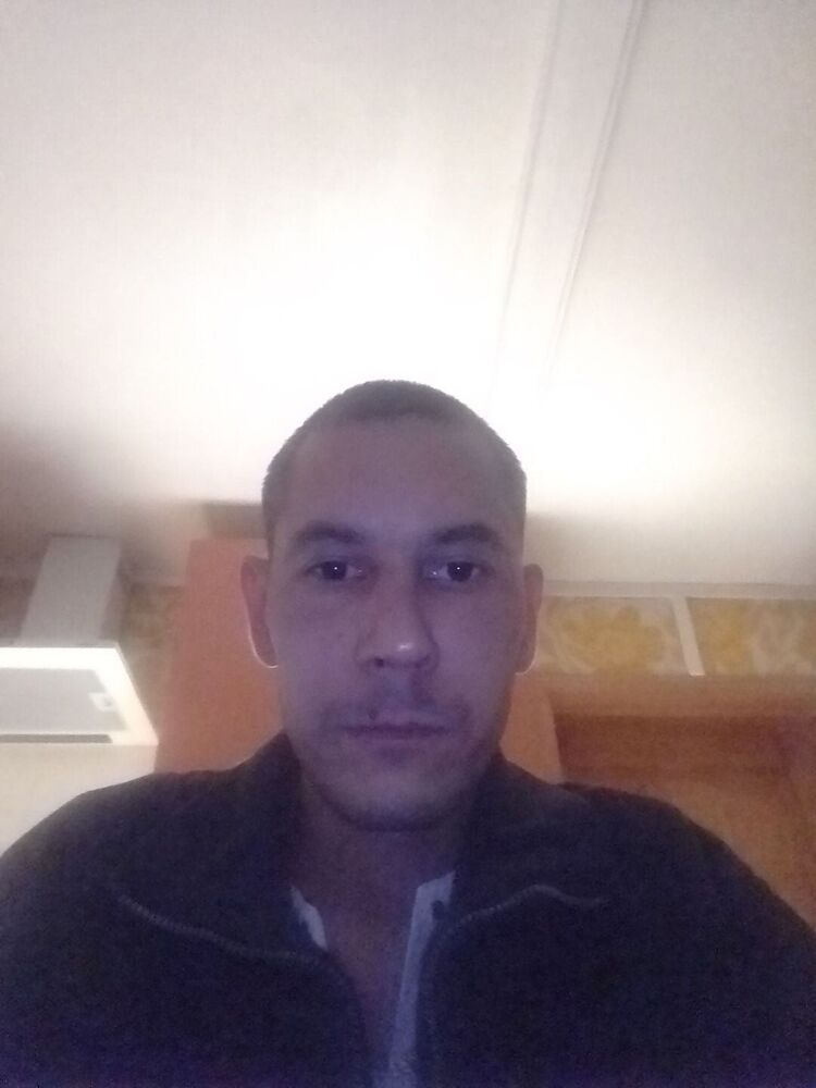  33047258  , 42 ,    