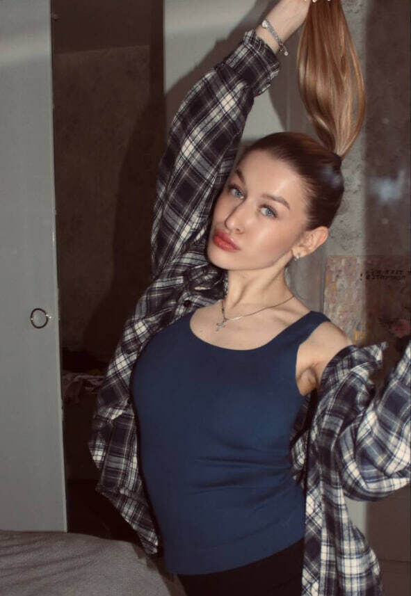 52858938  , 28 ,    
