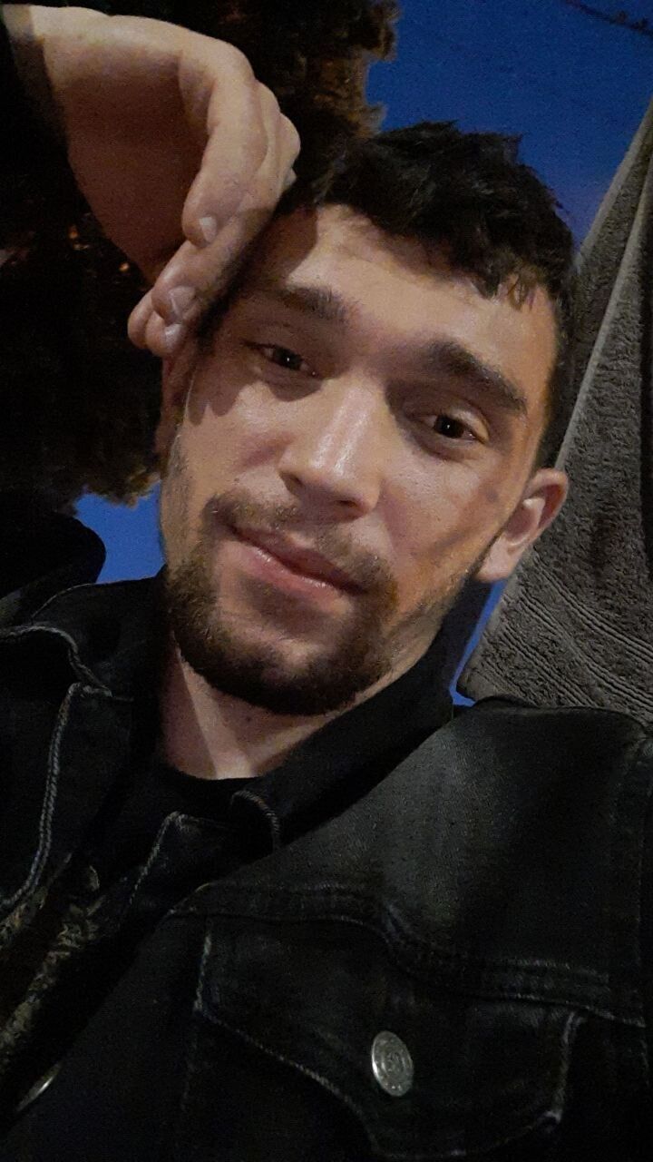  34841838  , 25 ,    