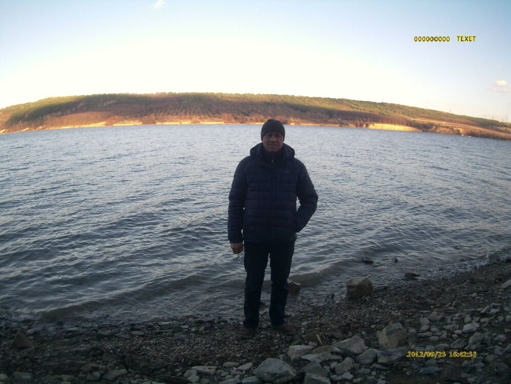  6580248  Viktor, 64 ,    
