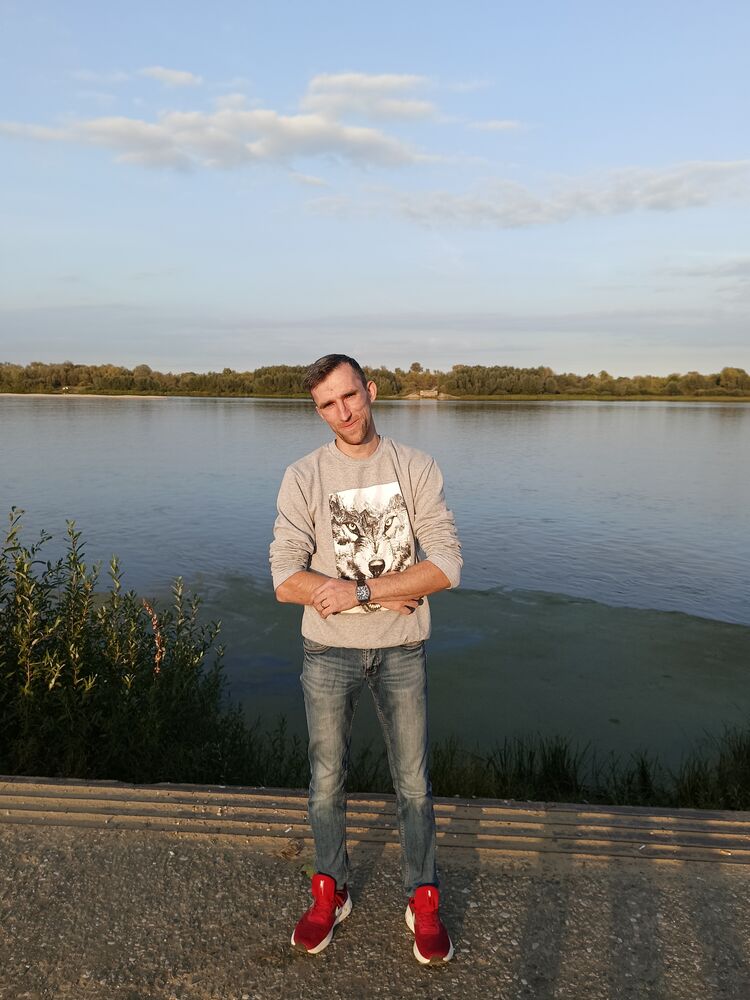  39746868  , 32 ,    