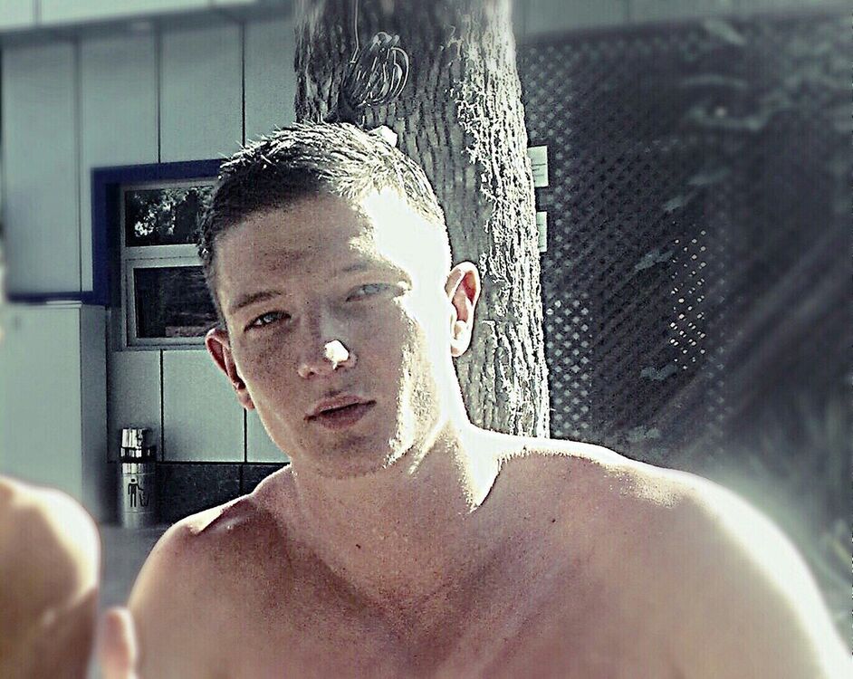  ,   Alex, 36 ,  