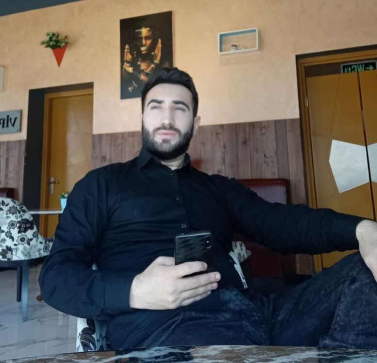  ,   Huseyn, 32 ,   ,   , c , 
