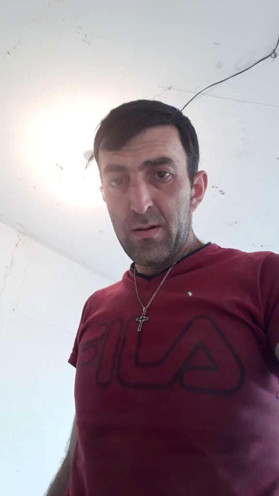  23301988  , 44 ,    