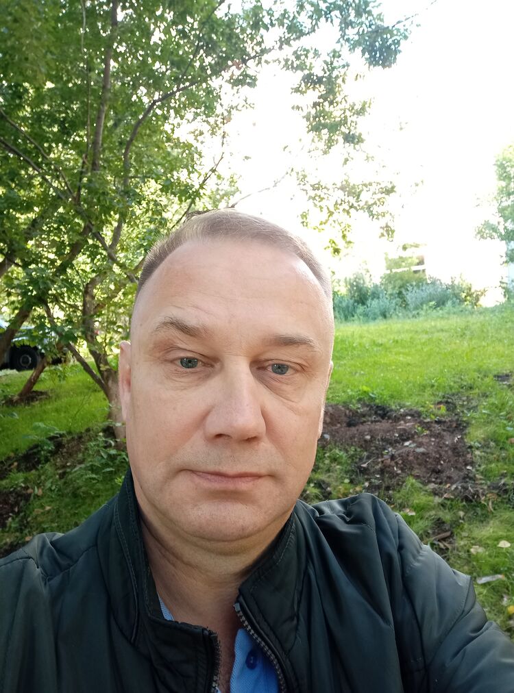  46022638  , 57 ,    