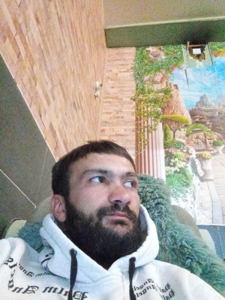 45273738  Arman, 28 ,    