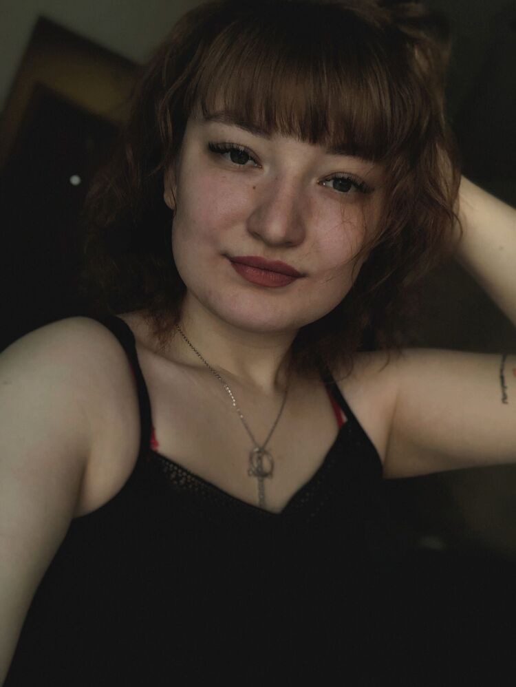  47442868  Veronika, 23 ,    
