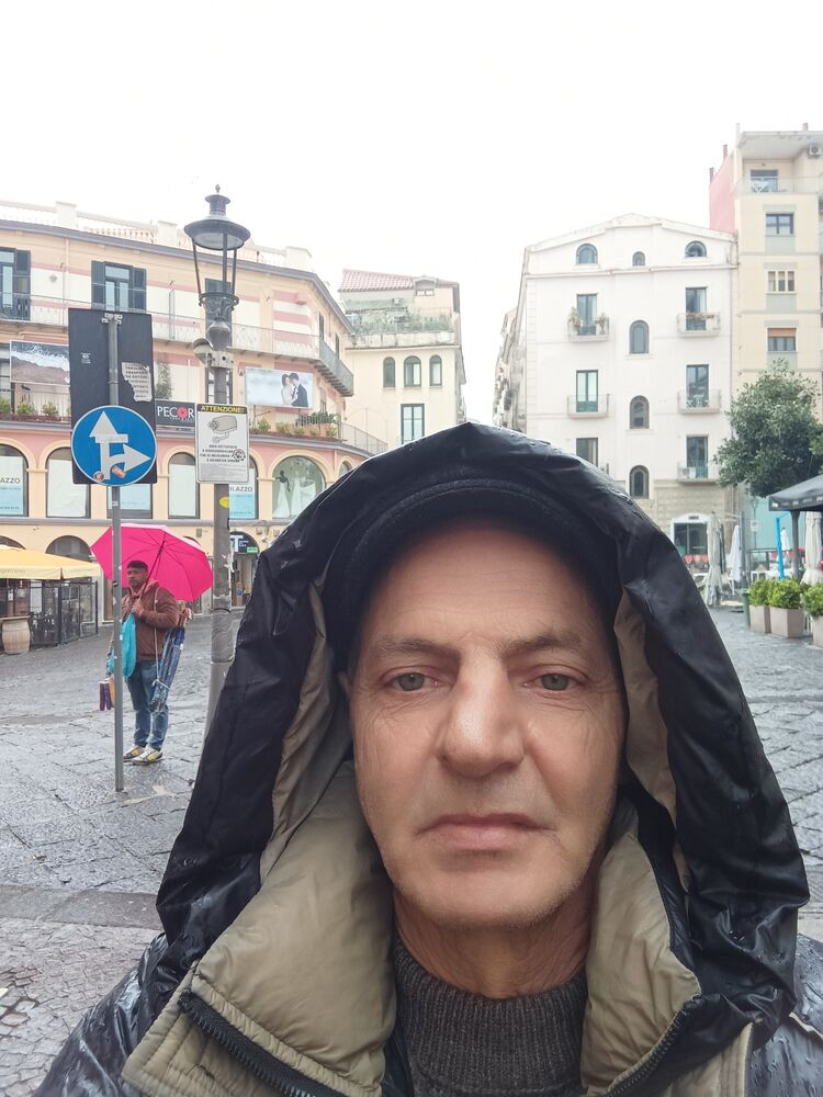  41914158  Kamil, 57 ,    