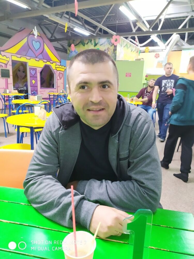  20212018  Vova, 39 ,    