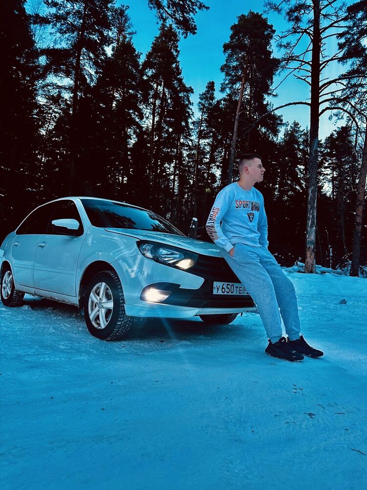  52804048  Sergey, 21 ,     